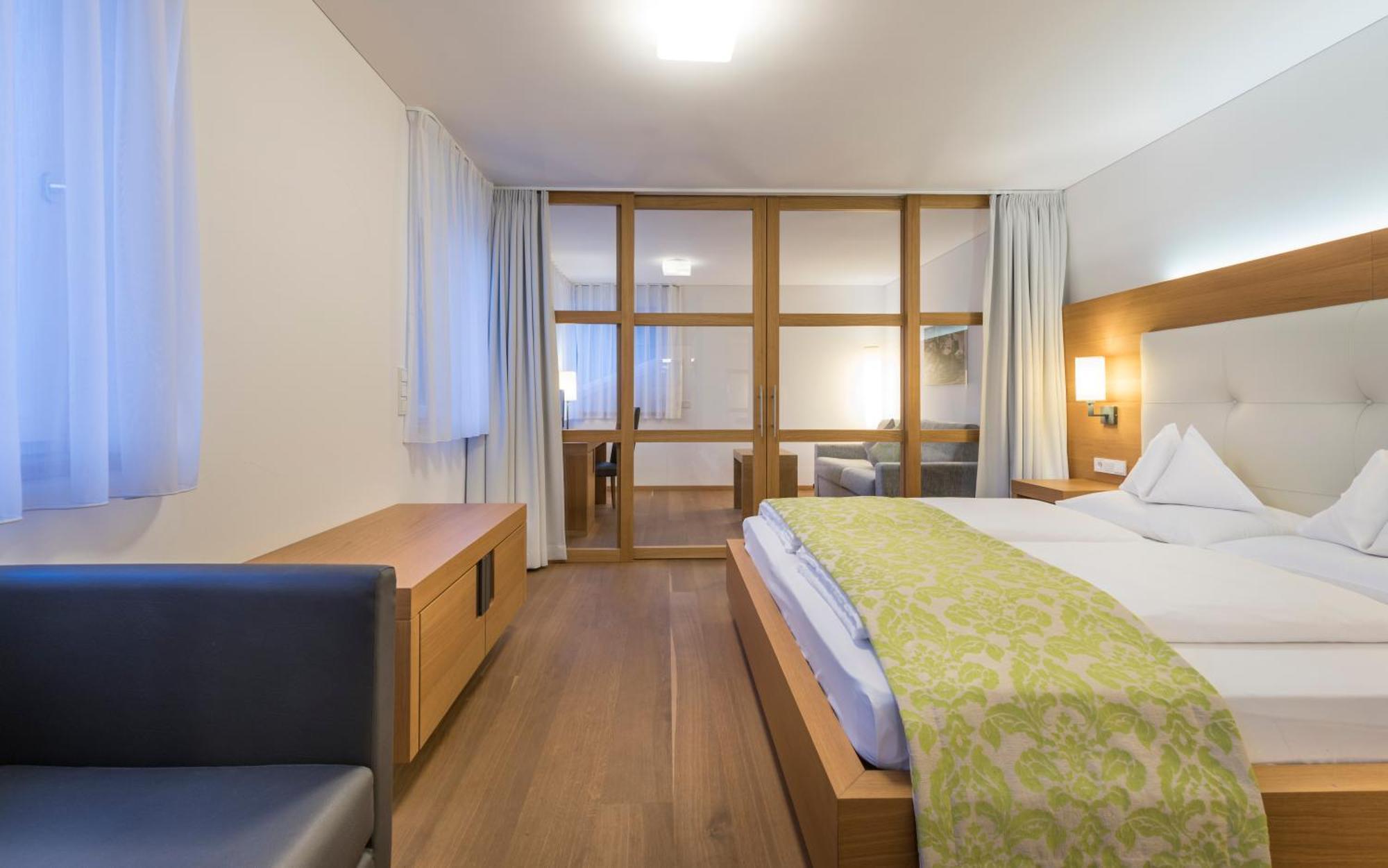 Vinschgerhof Hotel ซีลันโดร ภายนอก รูปภาพ