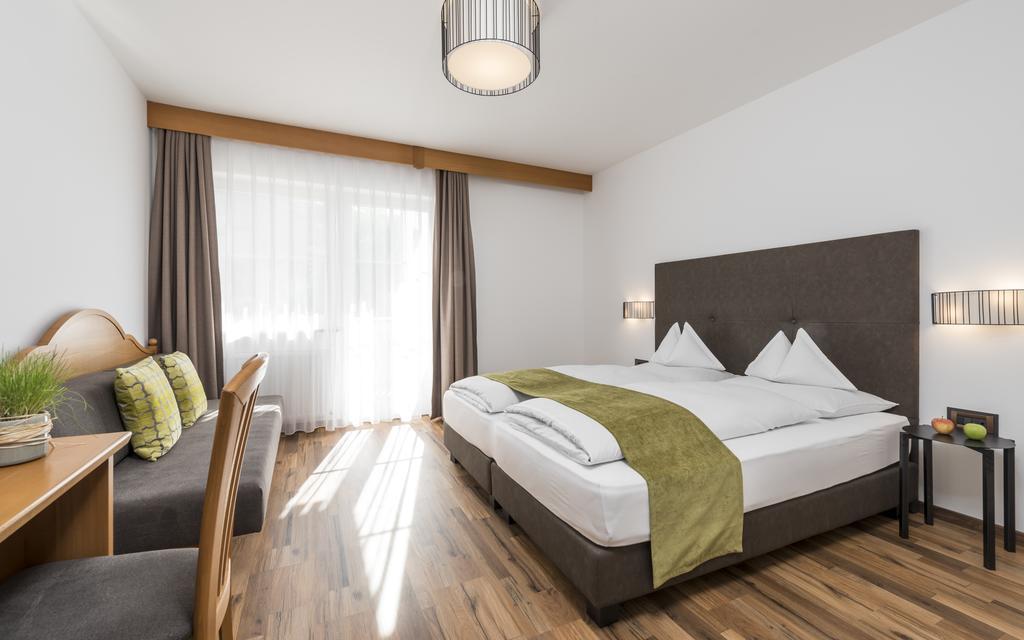 Vinschgerhof Hotel ซีลันโดร ภายนอก รูปภาพ
